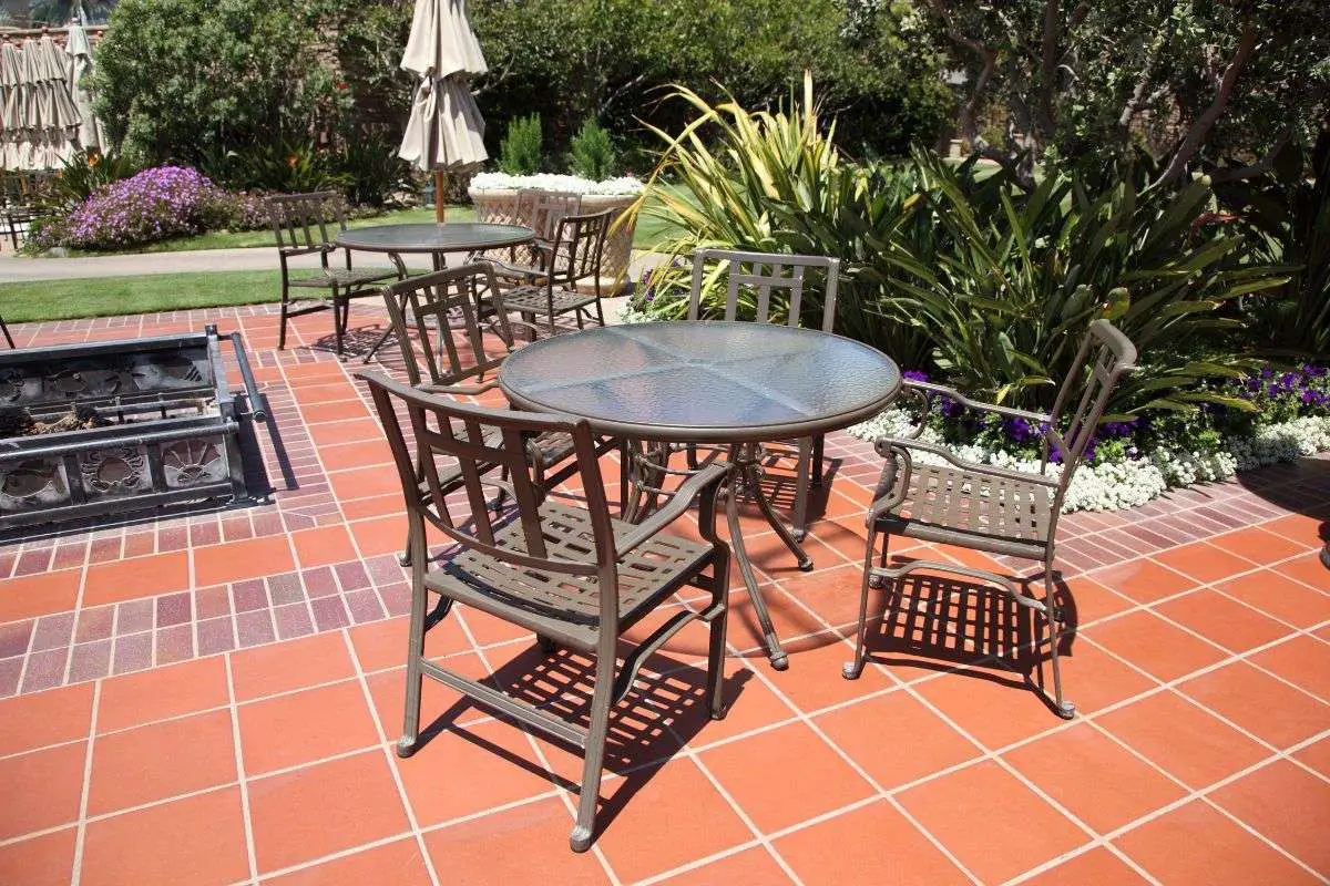 How Long Does Aluminum Patio Furniture Last?