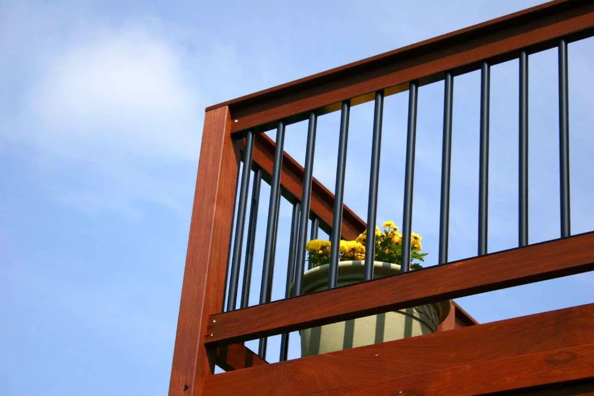 Vinyl Deck Railings